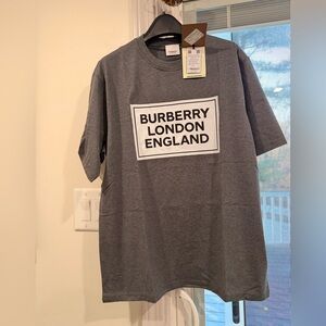 New Burberry Dark Gray T-shirt with round neck and short sleeves